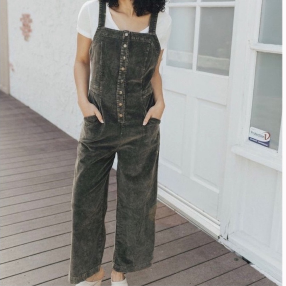 Carly Jean Los Angeles Henley Corduroy Jumpsuit/Overalls